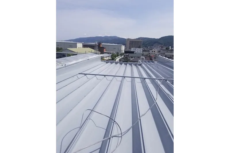 岡谷市 O様邸 屋根塗装の施工事例