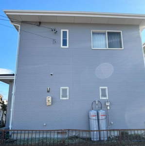 諏訪市の屋根外壁塗装事例｜ND012グレー×ブラック屋根で上品モダンに仕上げました